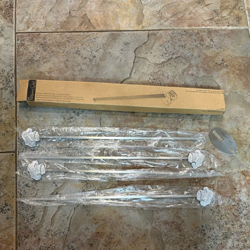 Pampered Chef Set of 4 BBQ Skewers with Food Slider NIB